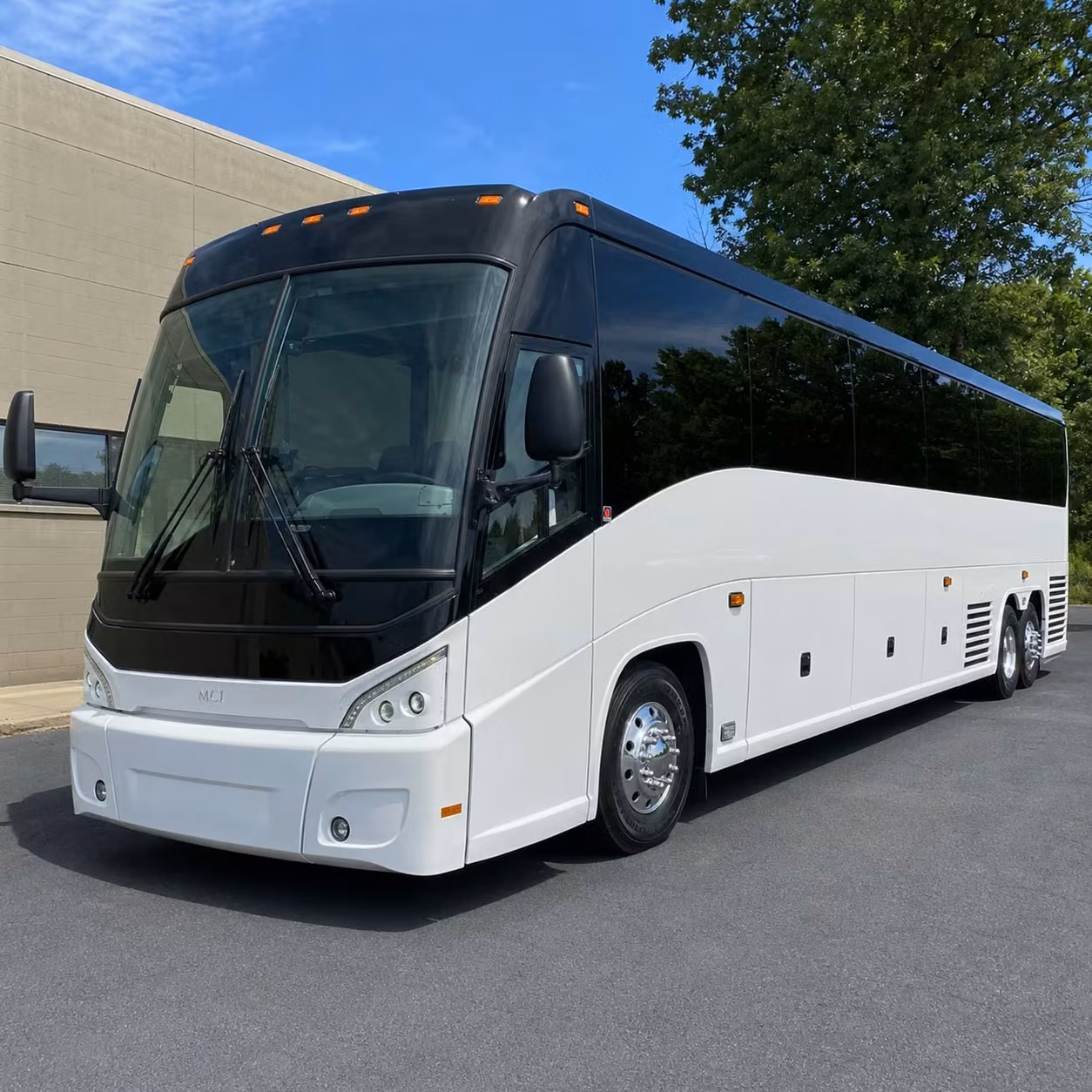 multi day bus rentals from danbury for tournaments retreats and group travel
